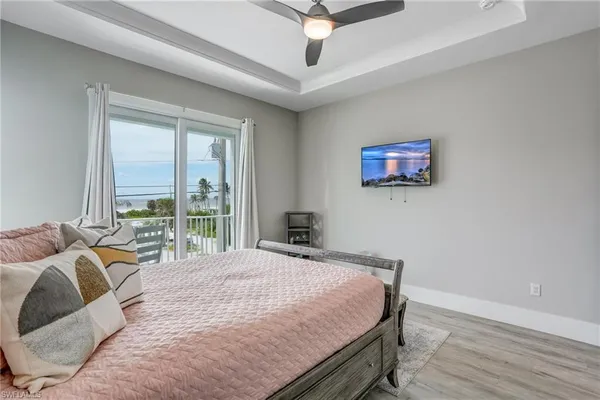 $3,925,000 | 661 Estero Boulevard, Fort Myers Beach, FL 33931