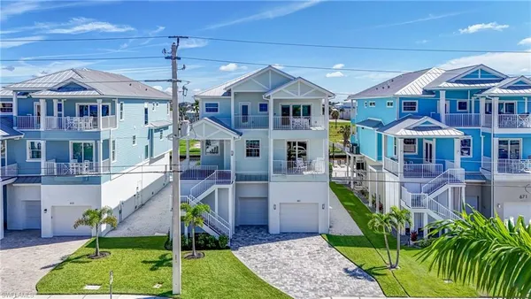 $3,925,000 | 661 Estero Boulevard, Fort Myers Beach, FL 33931