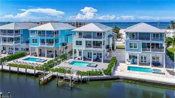 $3,925,000 | 661 Estero Boulevard, Fort Myers Beach, FL 33931