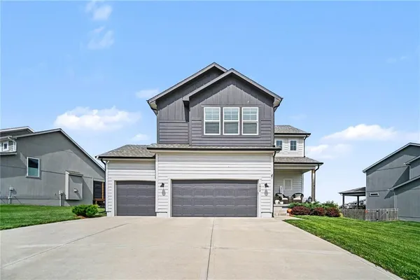 $479,000 | 1912 Southwest Merryman Drive, Lee's Summit, MO 64082