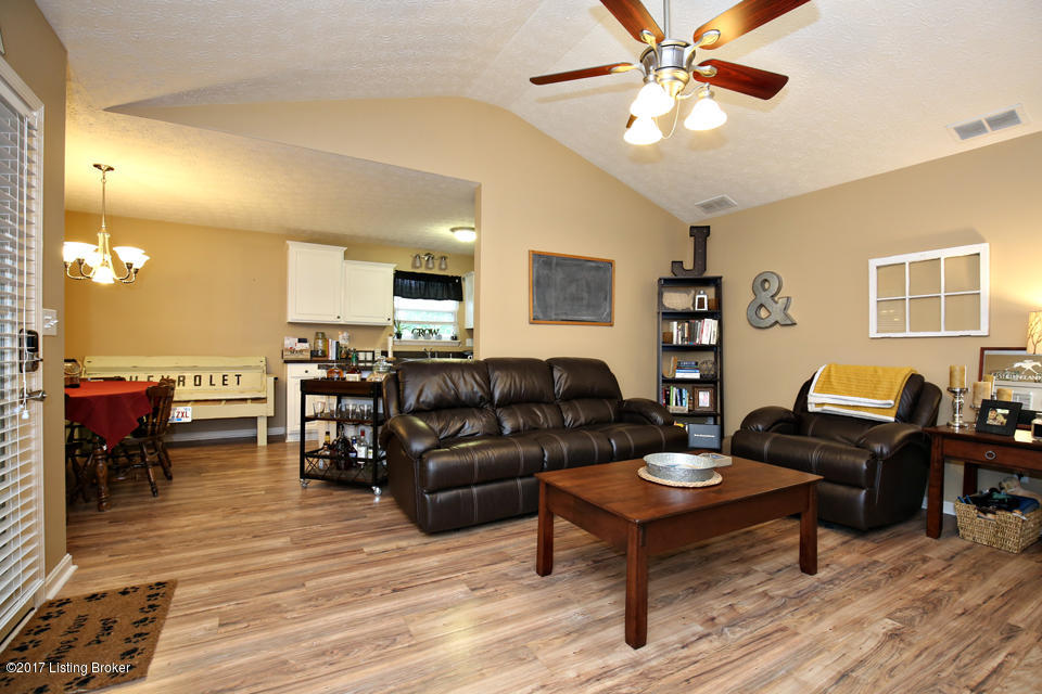 8804 Maple Road Louisville, KY 40219 - Photo 5 of 36 Living Room