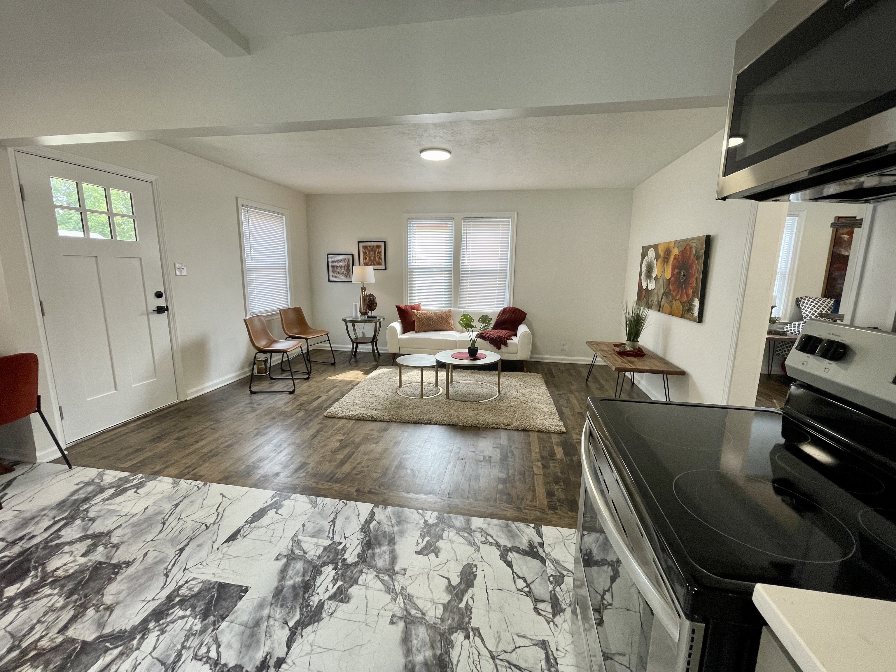 2013 East Legrande Avenue Indianapolis, IN 46203 - Photo 4 of 19