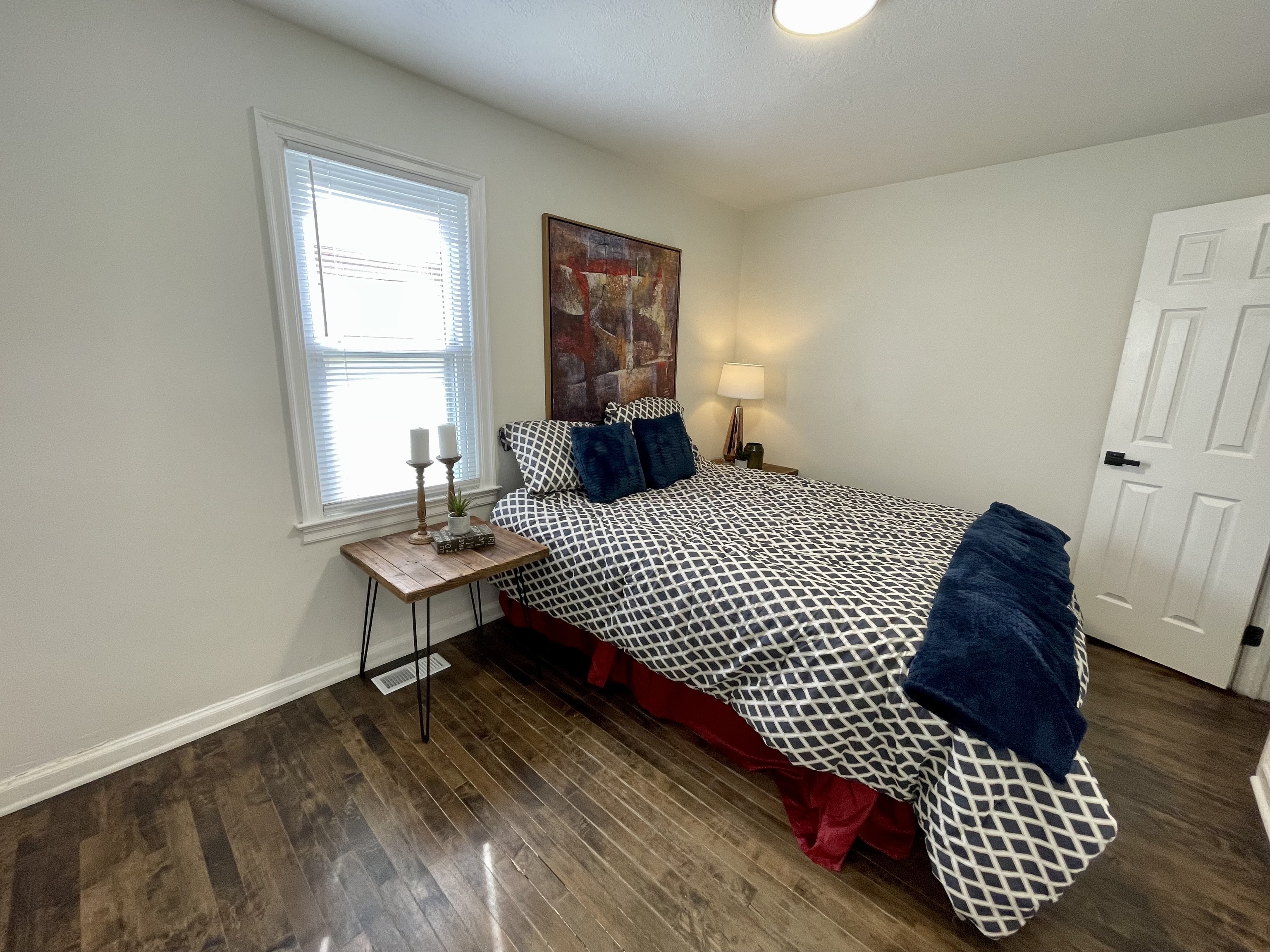 2013 East Legrande Avenue Indianapolis, IN 46203 - Photo 8 of 19