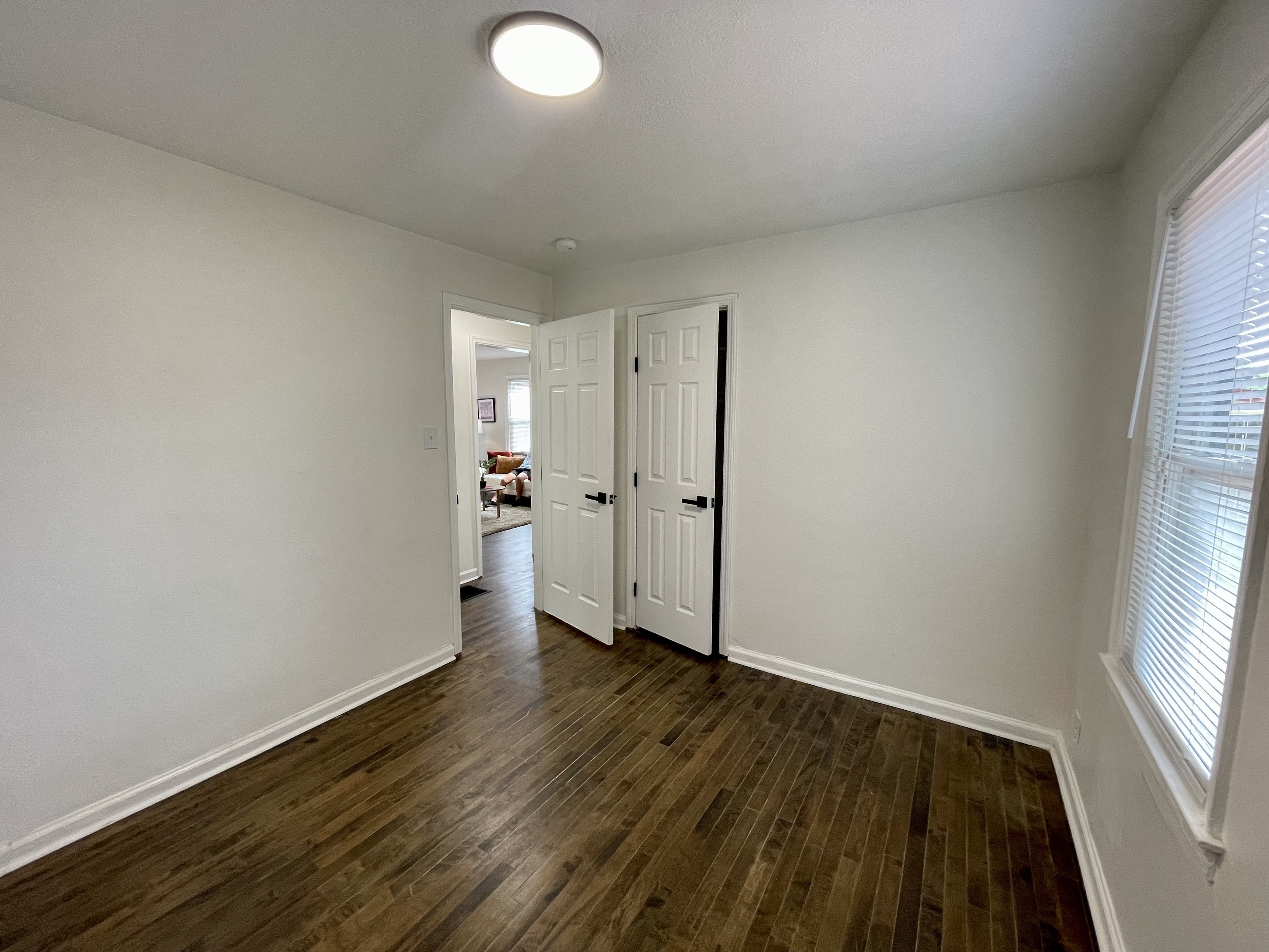 2013 East Legrande Avenue Indianapolis, IN 46203 - Photo 9 of 19