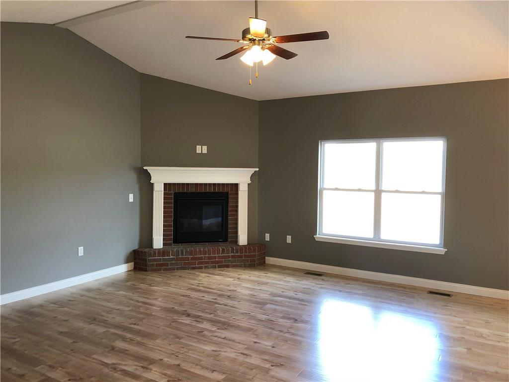 240 Saddlebrook Springfield, OH 45502 - Photo 3 of 18