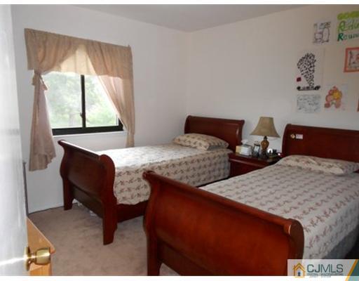 9 Marvin Road Monmouth Junction, NJ 08852 - Photo 14 of 23 Gallery Image 14