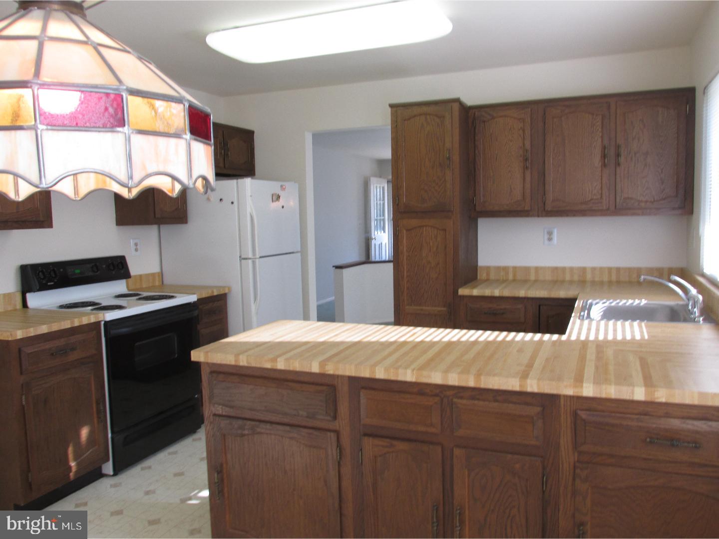 32 Windsor Road Vincentown, NJ 08088 - Photo 7 of 19 Kitchen