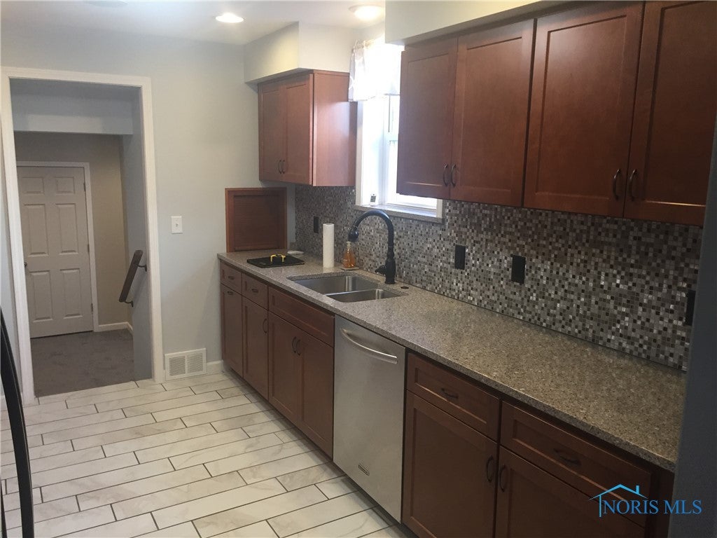 5439 Secor Road Toledo, OH 43623 - Photo 17 of 34 Gallery Image 17