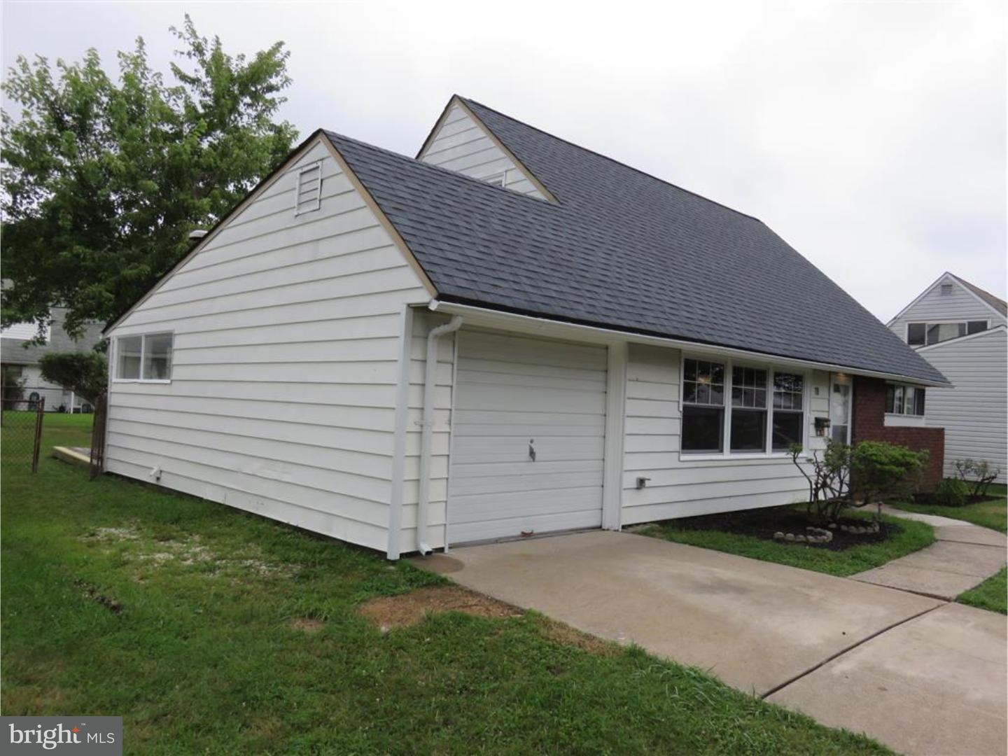 78 Indigo Road Levittown, PA 19057 - Photo 2 of 25 Gallery Image 2