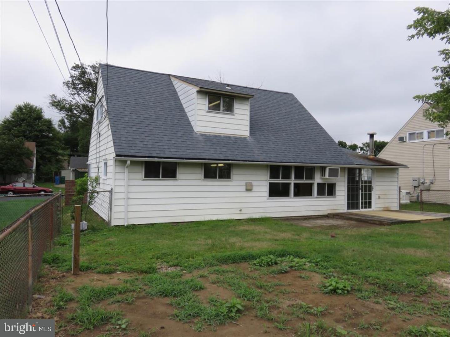 78 Indigo Road Levittown, PA 19057 - Photo 4 of 25 Gallery Image 4