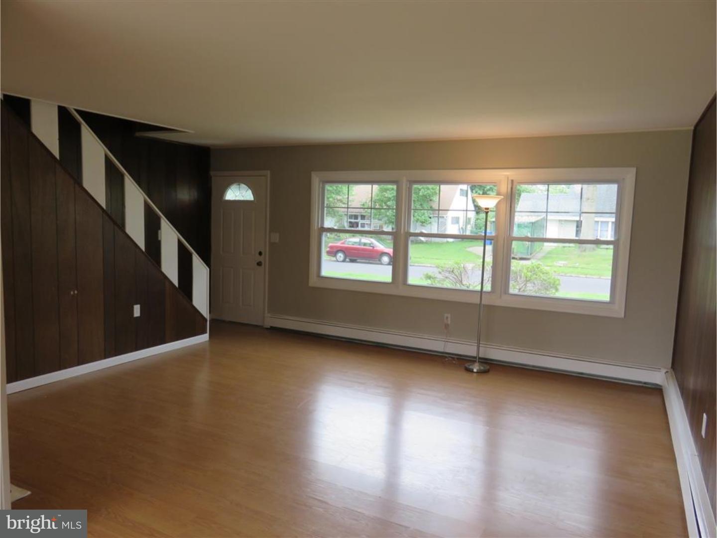78 Indigo Road Levittown, PA 19057 - Photo 8 of 25 Gallery Image 8