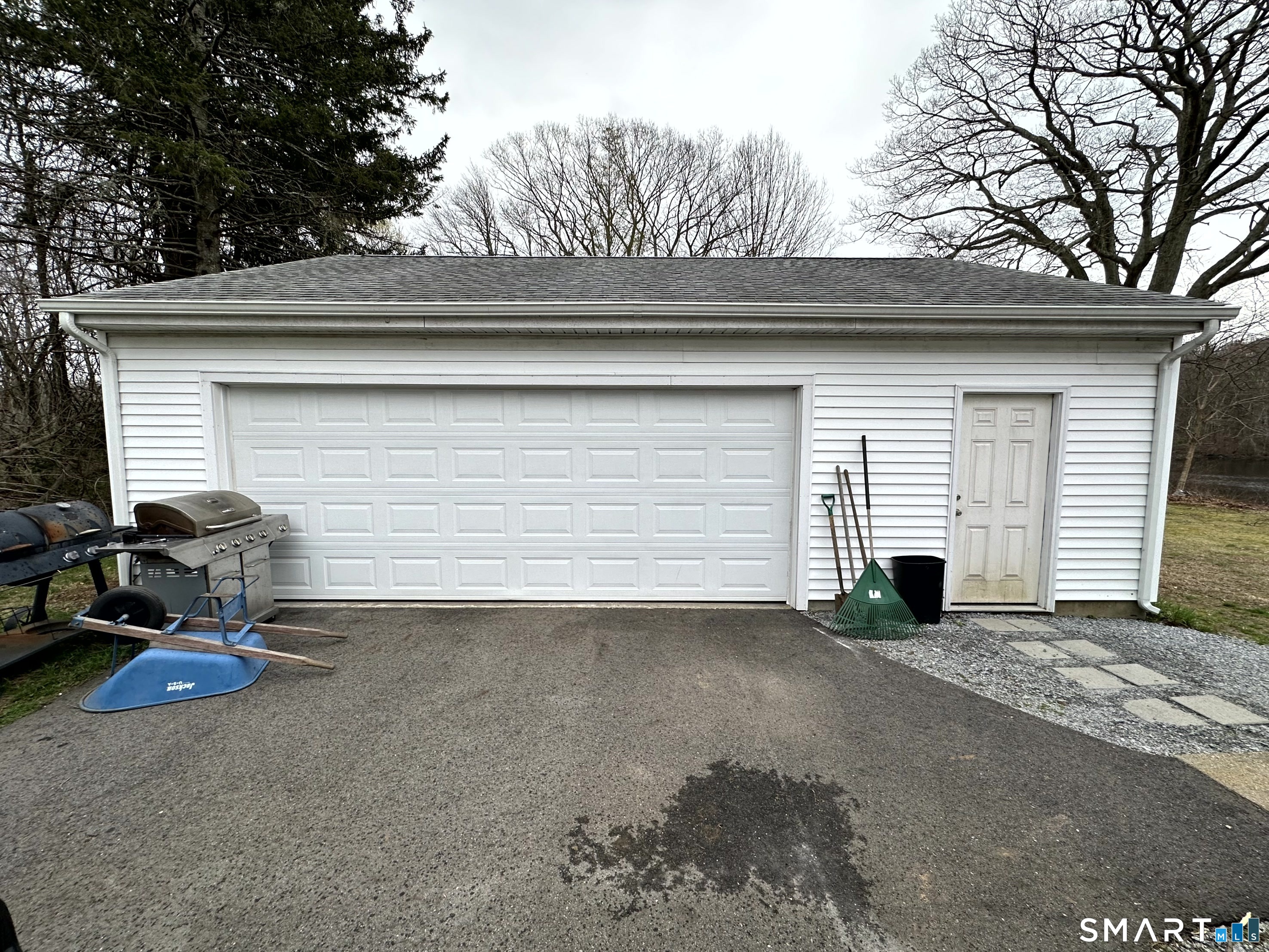 320 Halls Hill Road Colchester, CT 06415 - Photo 9 of 18