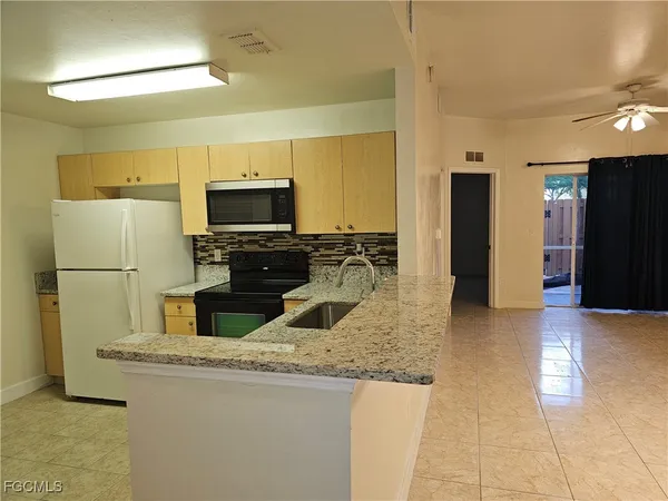 $1,400 | 4104 Bellasol Circle, Unit 1312, Fort Myers, FL 33916