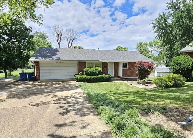 $330,000 | 9117 Tiber Court, Affton, MO 63123