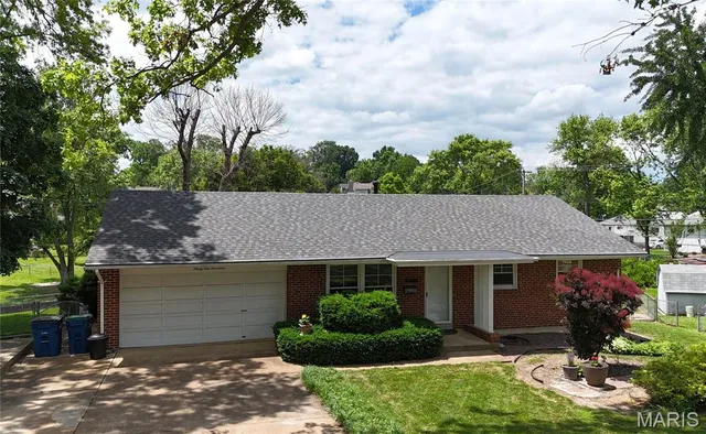 $330,000 | 9117 Tiber Court, Affton, MO 63123