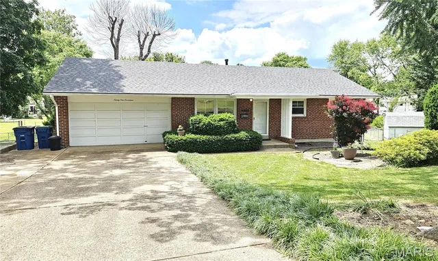 $330,000 | 9117 Tiber Court, Affton, MO 63123