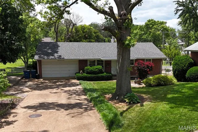 $330,000 | 9117 Tiber Court, Affton, MO 63123