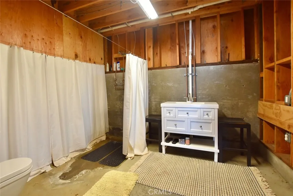 0 Old Creek Road Templeton, CA 93465 - Photo 19 of 26 a bedroom with a bed and furniture