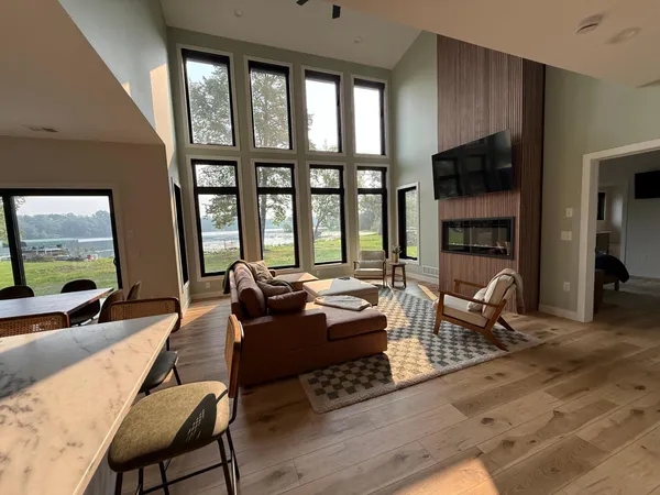 $998,000 | 1920 Geneva Road Northeast, Alexandria, MN 56308