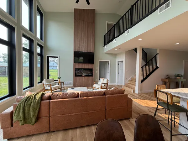 $998,000 | 1920 Geneva Road Northeast, Alexandria, MN 56308