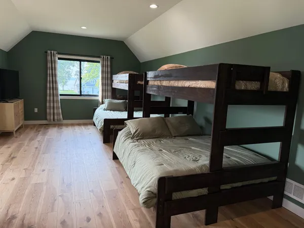 $998,000 | 1920 Geneva Road Northeast, Alexandria, MN 56308