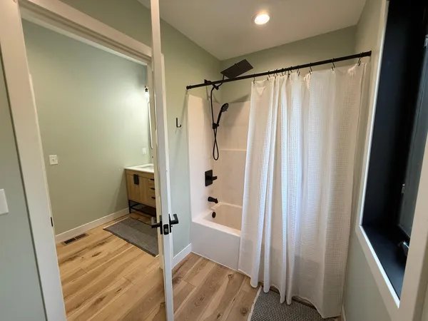 $998,000 | 1920 Geneva Road Northeast, Alexandria, MN 56308