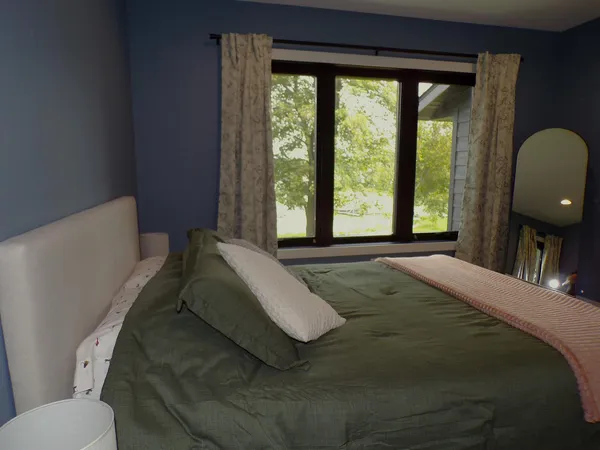 $998,000 | 1920 Geneva Road Northeast, Alexandria, MN 56308