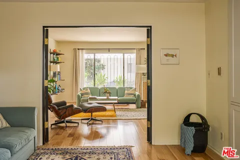 $799,000 | 4343 Finley Avenue, Unit 4, Los Angeles, CA 90027
