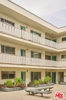 $799,000 | 4343 Finley Avenue, Unit 4, Los Angeles, CA 90027