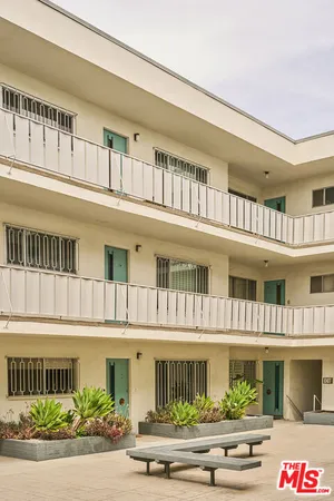 $799,000 | 4343 Finley Avenue, Unit 4, Los Angeles, CA 90027