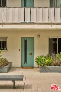 $799,000 | 4343 Finley Avenue, Unit 4, Los Angeles, CA 90027