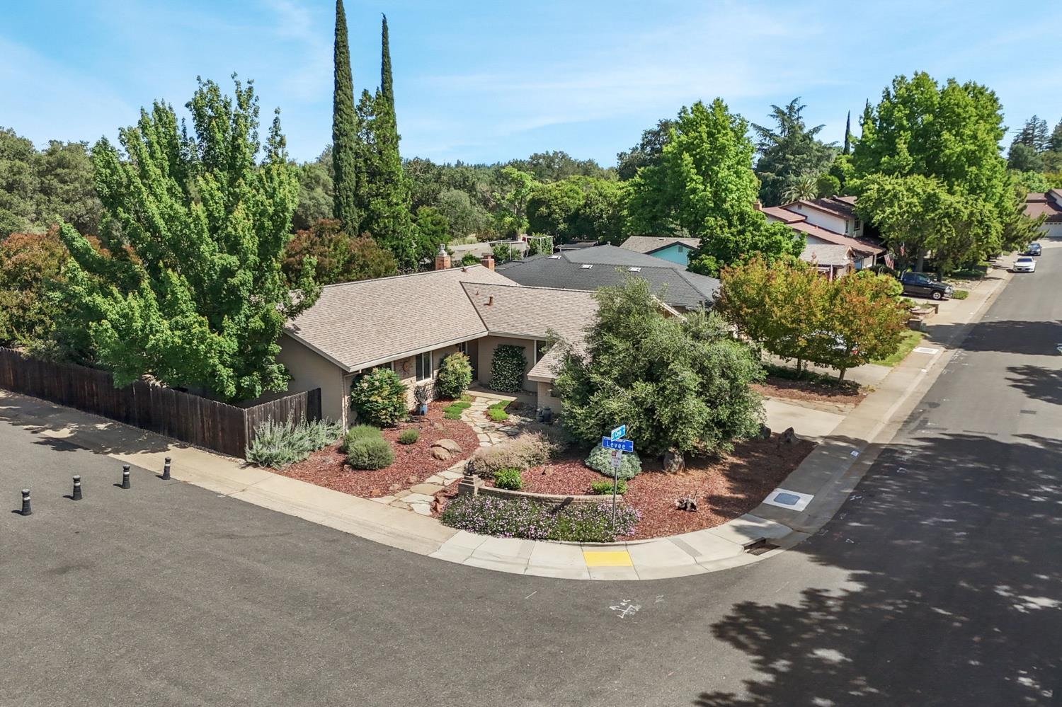 2276 El Cejo Circle Rancho Cordova, CA 95670 - Photo 33 of 41