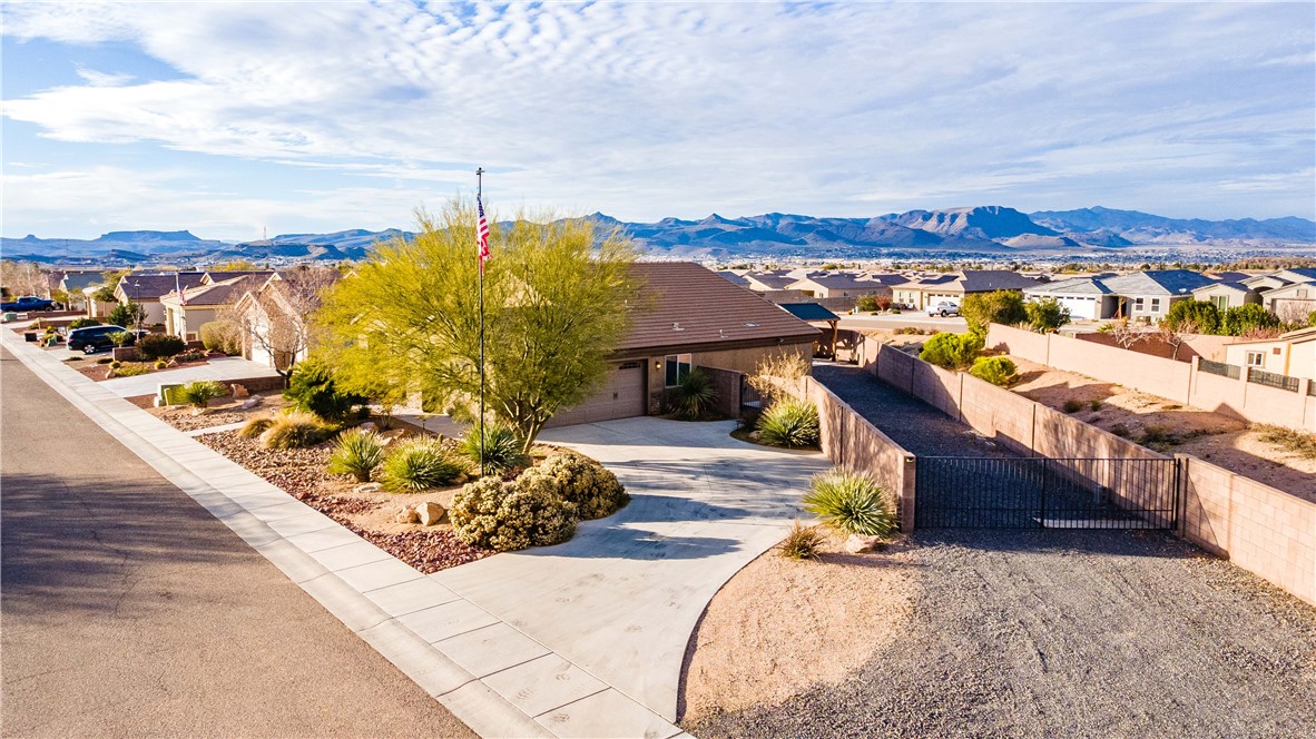 3379 Motherload Road Kingman, AZ 86401 - Photo 49 of 67 View of mountain background with nearby suburban area
