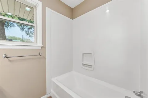 $188,000 | 233 Beauregard Street, Lake Charles, LA 70605