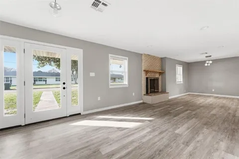 $188,000 | 233 Beauregard Street, Lake Charles, LA 70605