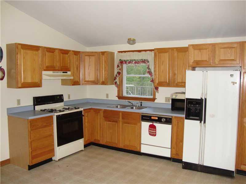 29 Anthoine Road Windham, ME 04062 - Photo 11 of 15 Kitchen.