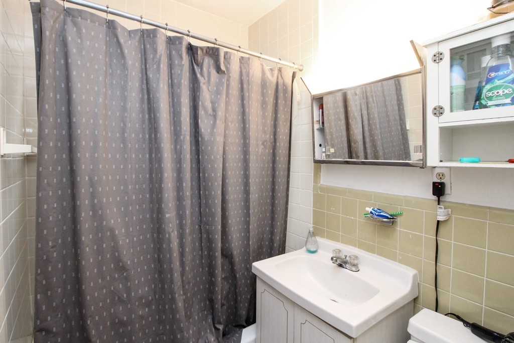 35-37 Egerton Road Arlington, MA 02474 - Photo 4 of 13 Gallery Image 4