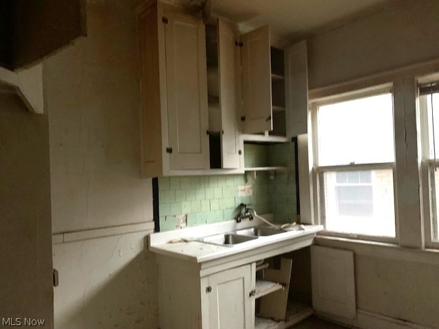 1856 Lee Road Cleveland Heights, OH 44118 - Photo 17 of 32 Gallery Image 17