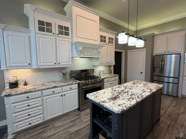 $699,000 | 13222 Thicket Trail Road, Lindale, TX 75771