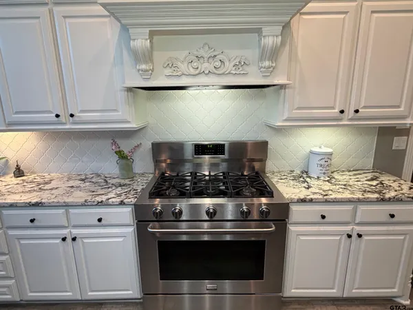 $699,000 | 13222 Thicket Trail Road, Lindale, TX 75771