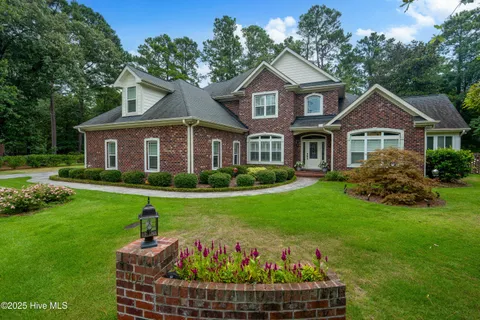 $1,125,000 | 704 Squire Lane, Wilmington, NC 28411