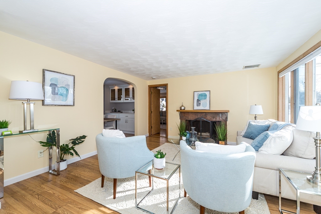 43 Charles Street Natick, MA 01760 - Photo 4 of 32