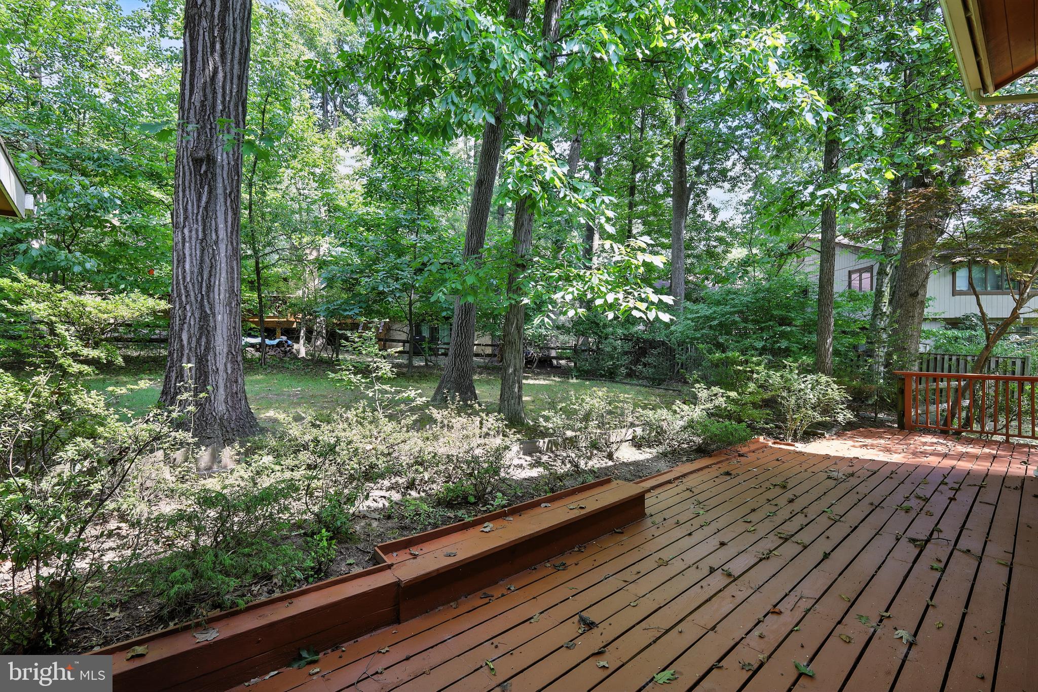 10958 Swansfield Road Columbia, MD 21044 - Photo 4 of 34 Deck