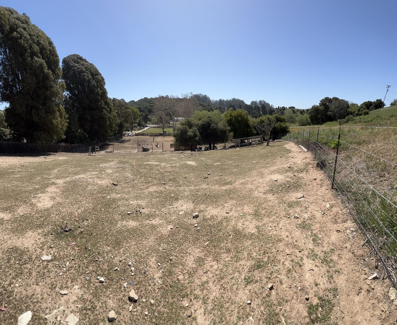 17877 Cross Road Salinas, CA 93907 - Photo 3 of 8 Gallery Image 3
