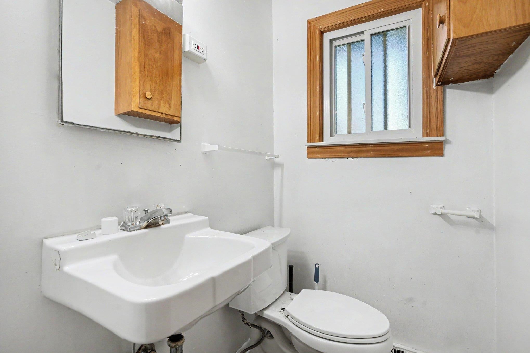 7285 Bay Road Saginaw, MI 48604 - Photo 8 of 27 Gallery Image 8