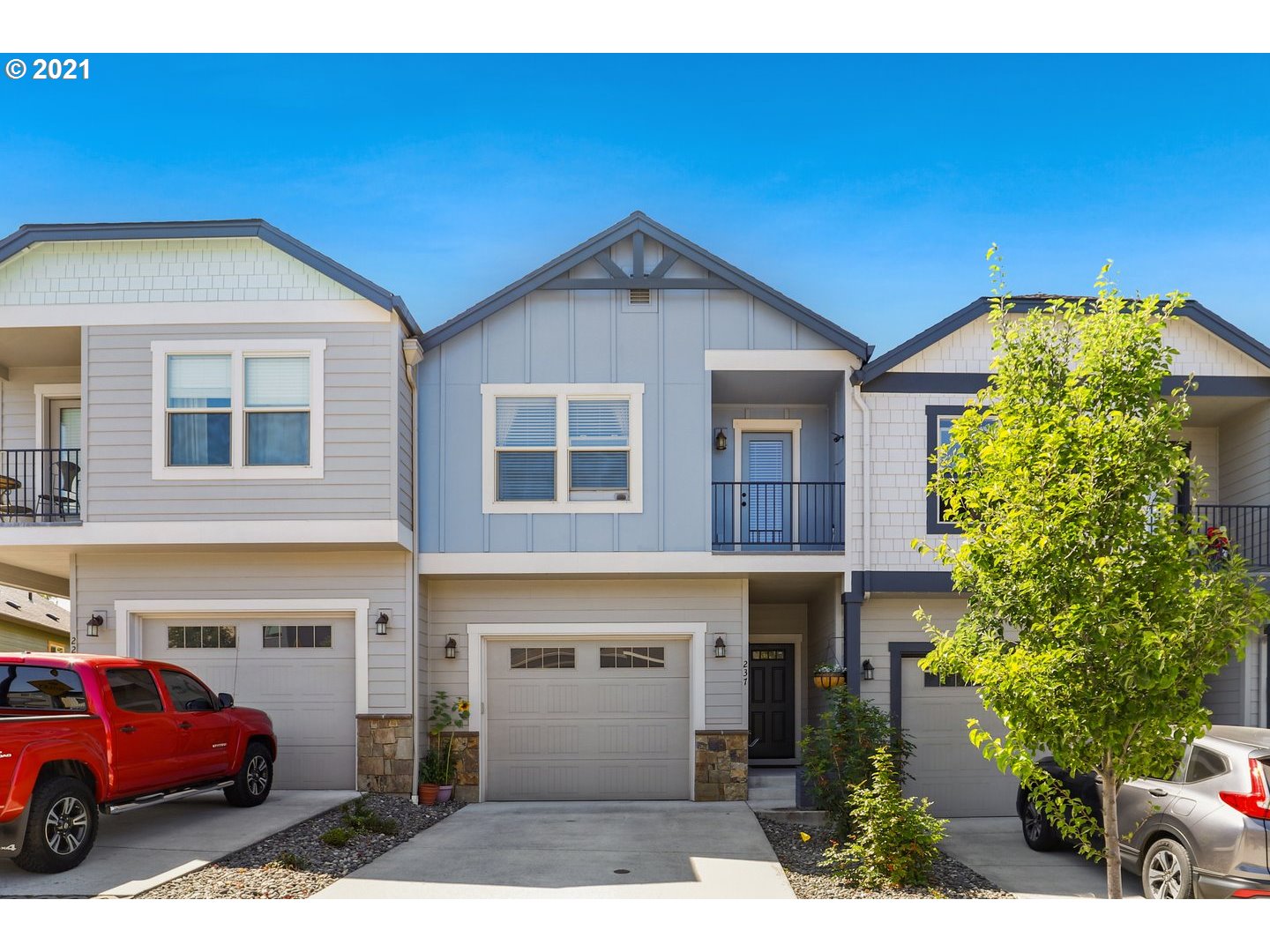 237 North 43rd Place Ridgefield, WA 98642 - Photo 1 of 32