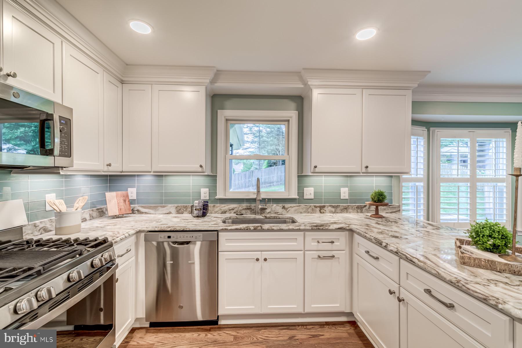 7593 Seabrook Lane Springfield, VA 22153 - Photo 4 of 57