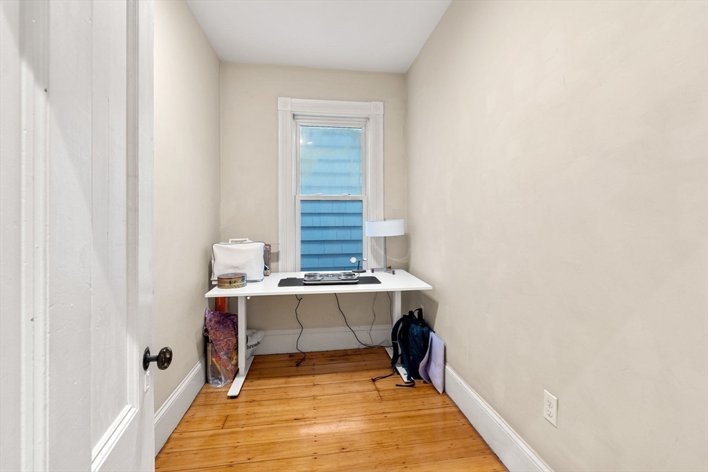 68 Chestnut Street, Unit 2 Brookline, MA 02445 - Photo 15 of 20