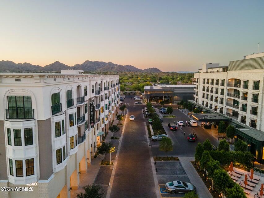 4240 East Camelback Road, Unit 401 Phoenix, AZ 85018 - Photo 13 of 18 New Lifestyle at 44th and Camelback