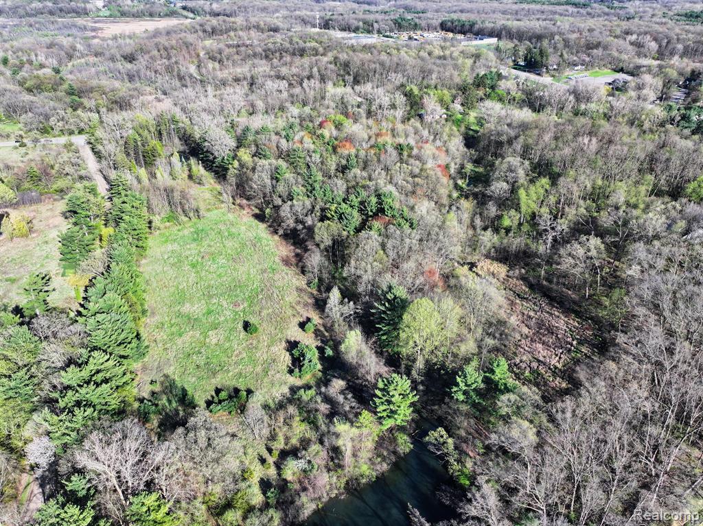 5920 Pleasant Valley Road Brighton, MI 48116 - Photo 29 of 40